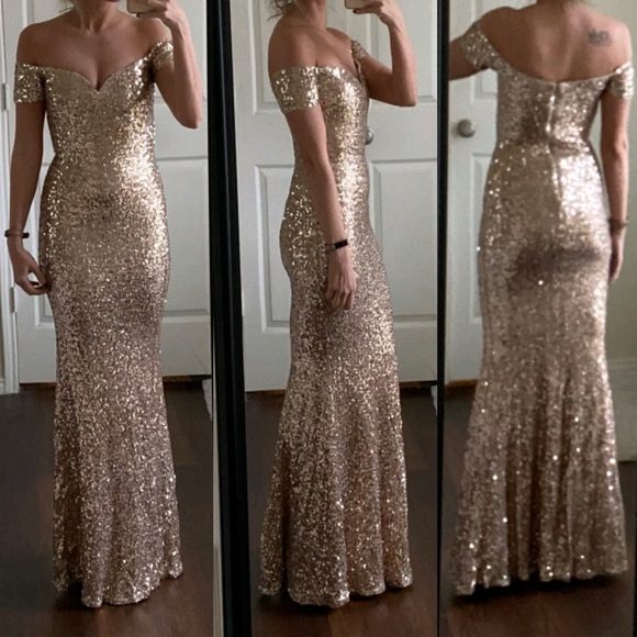 Badgley Mischka Dresses & Skirts - Gold sequin off shoulder formal prom dress gown